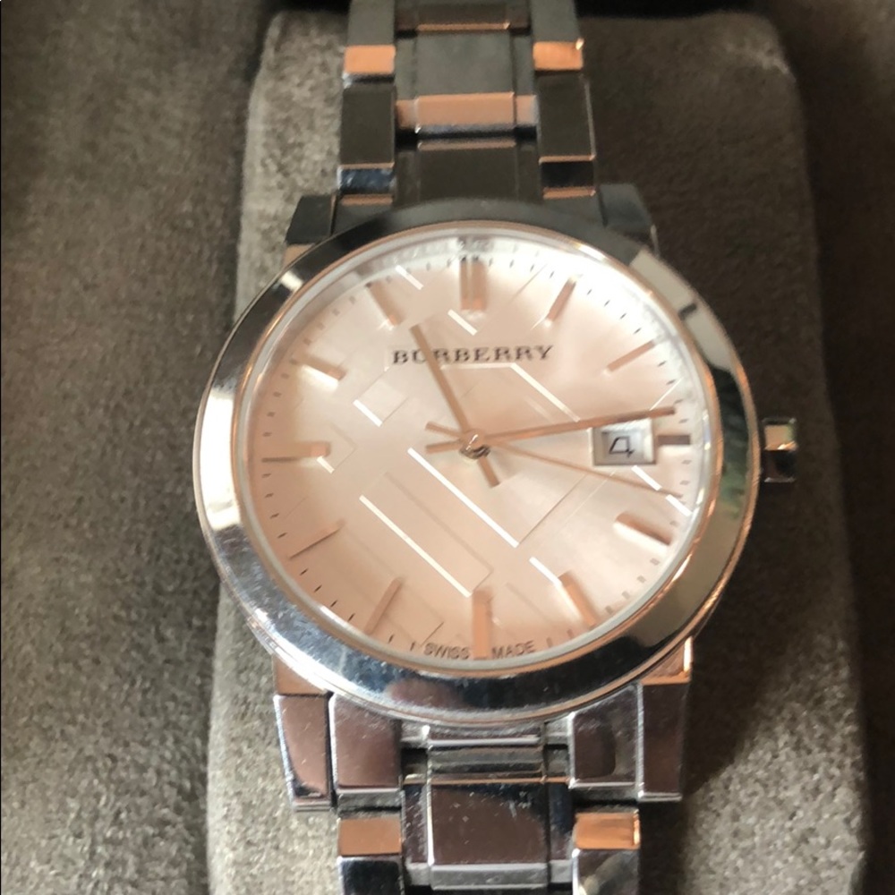 Authentic Burberry Watch - Full Packaging - image 1